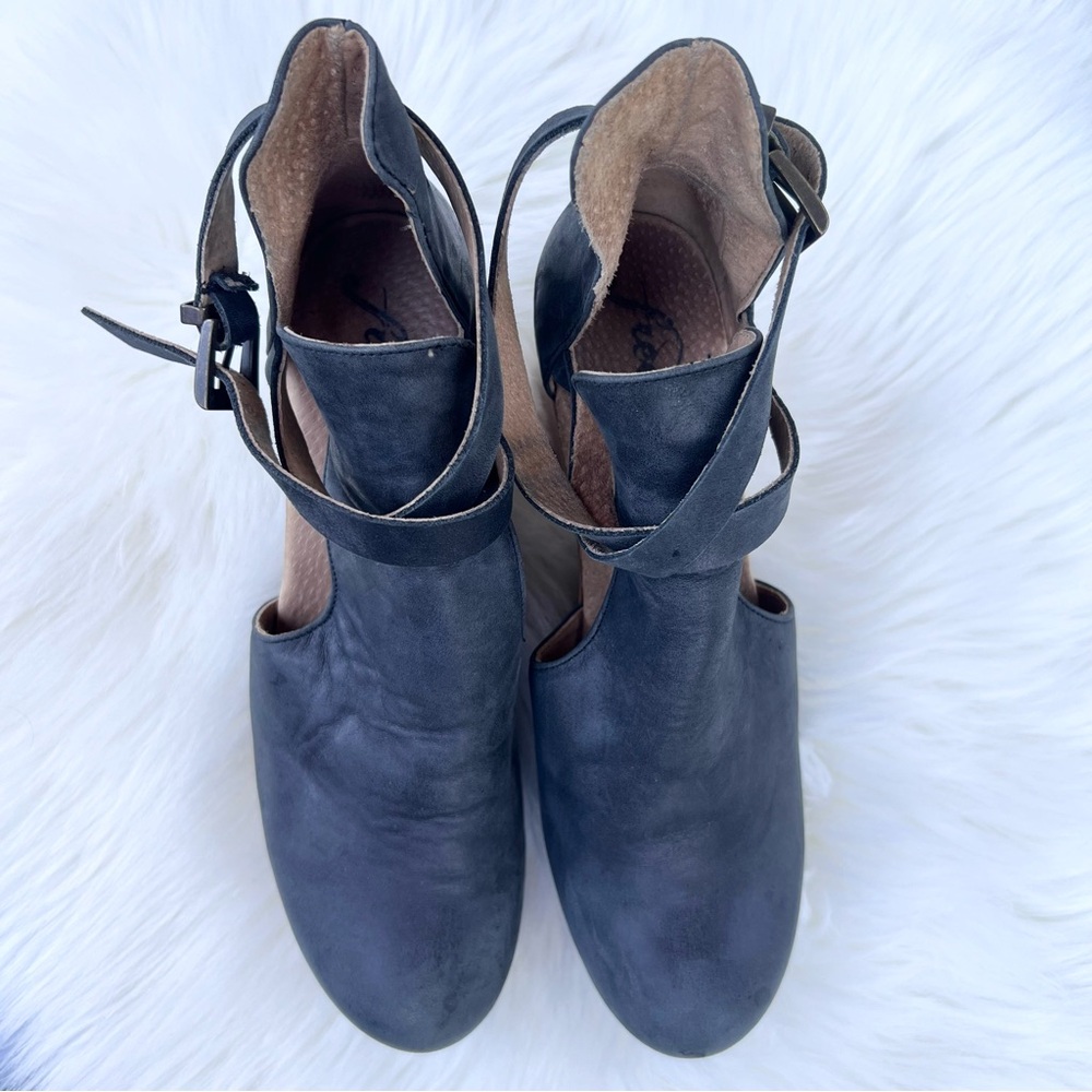 • SOLD • Free People Leather Cedar Clogs Sz 39 US 8.5 - Picture 3 of 16